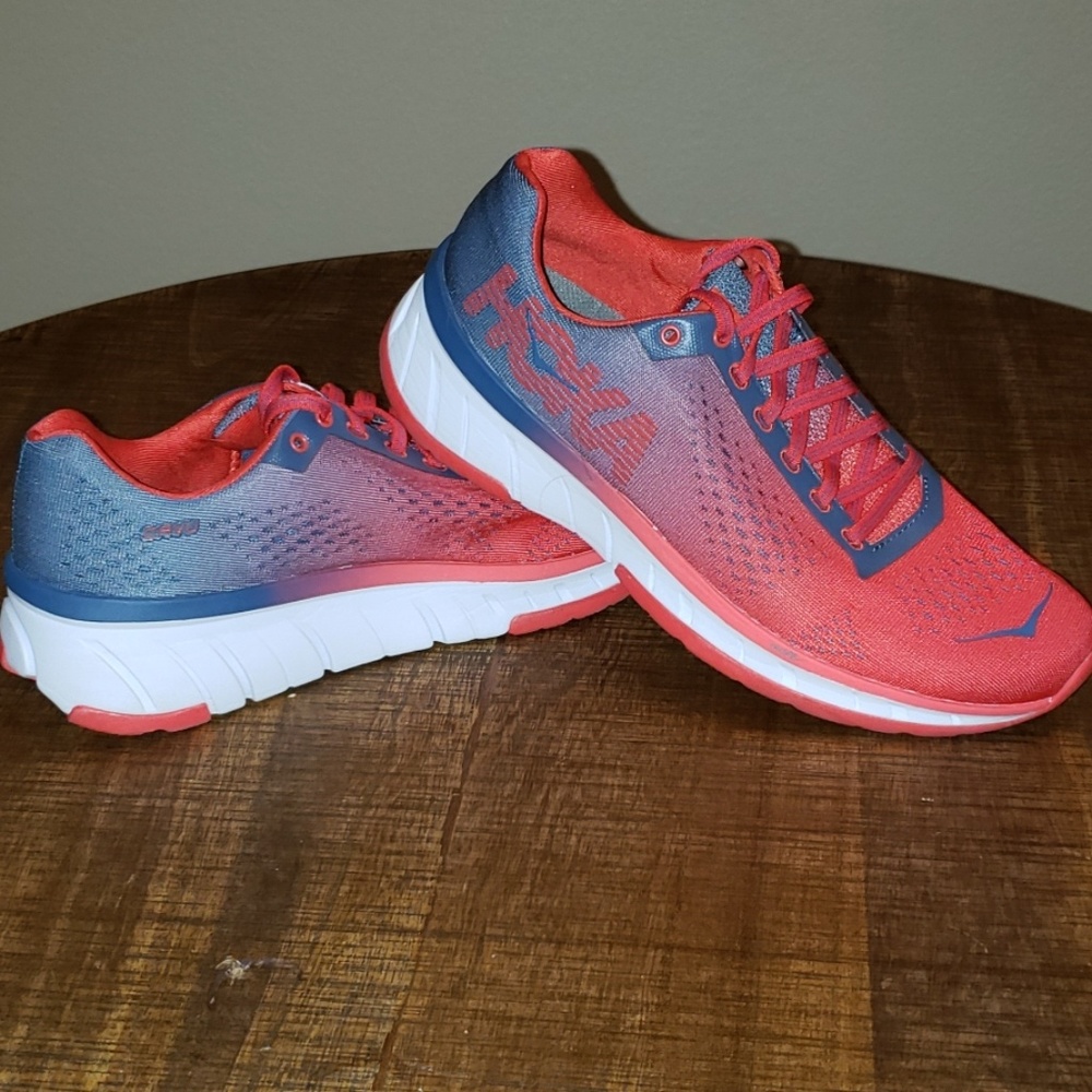 Hoka Cavu